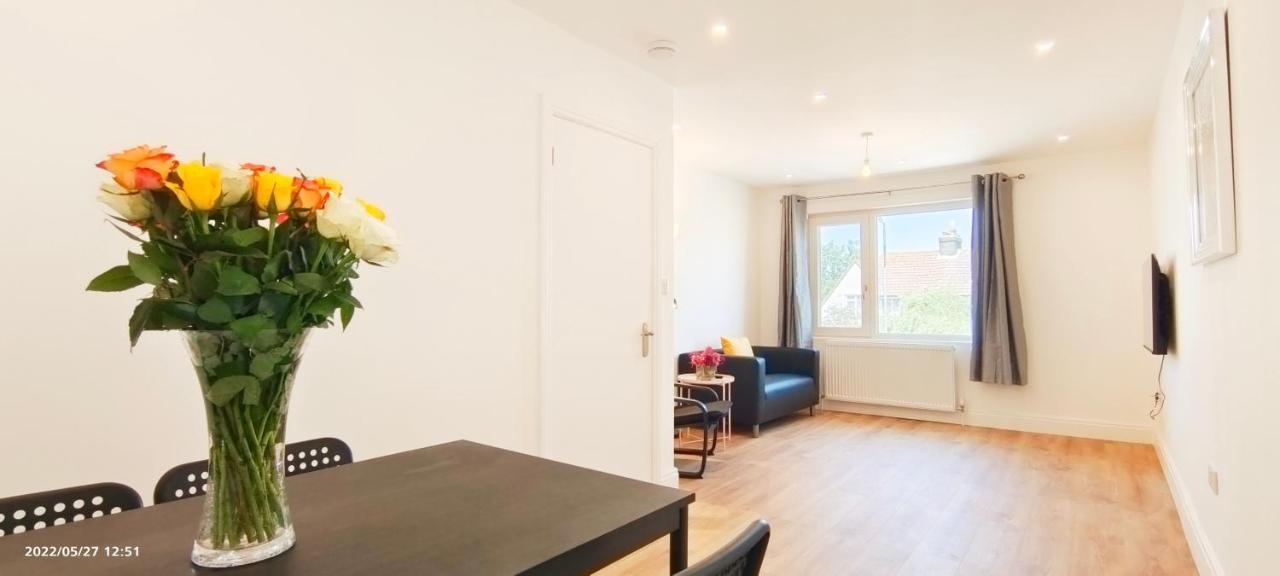 Phlox Garden Apartment ซัตทอน ภายนอก รูปภาพ
