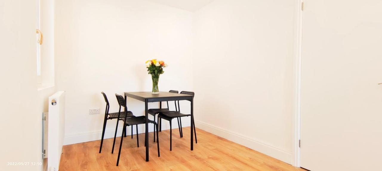 Phlox Garden Apartment ซัตทอน ภายนอก รูปภาพ