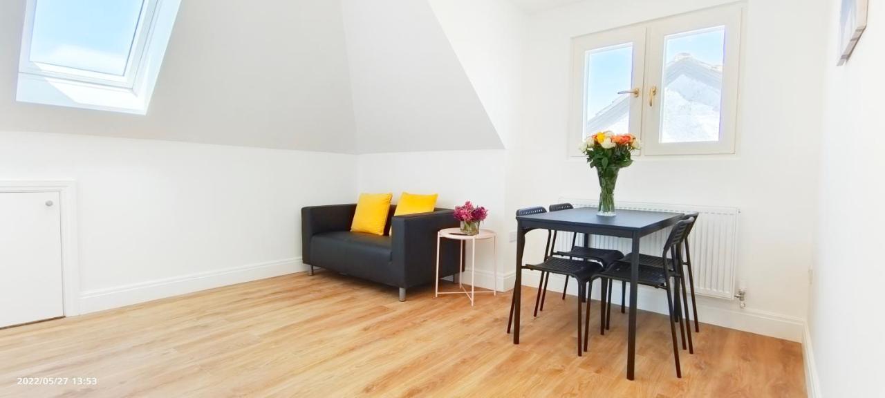 Phlox Garden Apartment ซัตทอน ภายนอก รูปภาพ