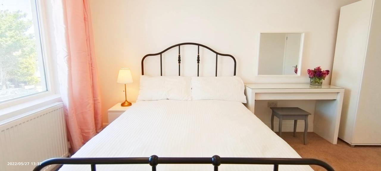 Phlox Garden Apartment ซัตทอน ภายนอก รูปภาพ