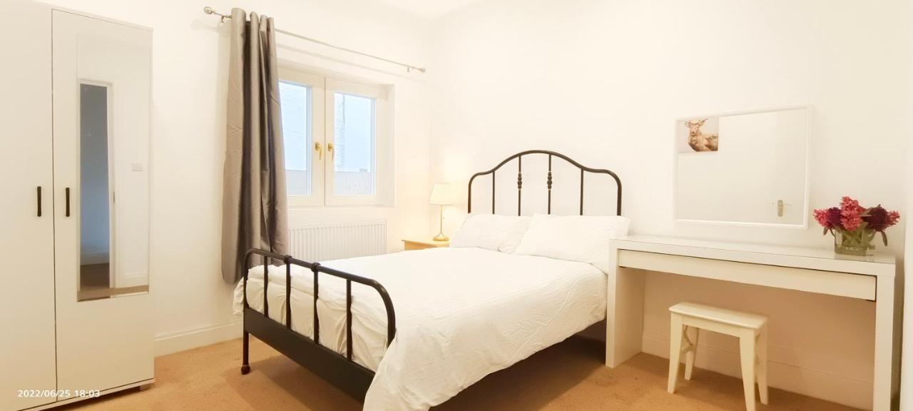 Phlox Garden Apartment ซัตทอน ภายนอก รูปภาพ