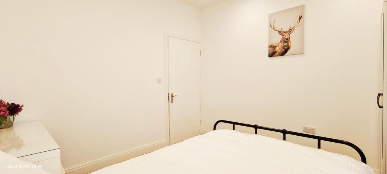 Phlox Garden Apartment ซัตทอน ภายนอก รูปภาพ