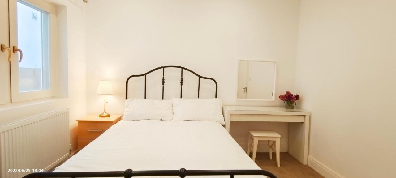 Phlox Garden Apartment ซัตทอน ภายนอก รูปภาพ