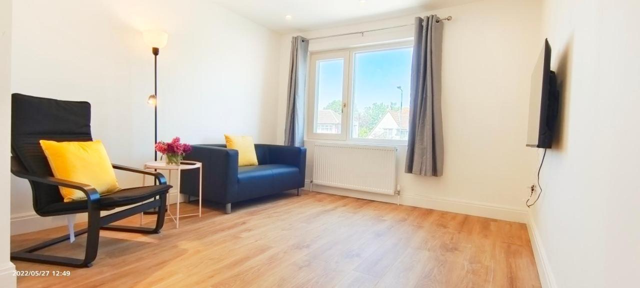 Phlox Garden Apartment ซัตทอน ภายนอก รูปภาพ