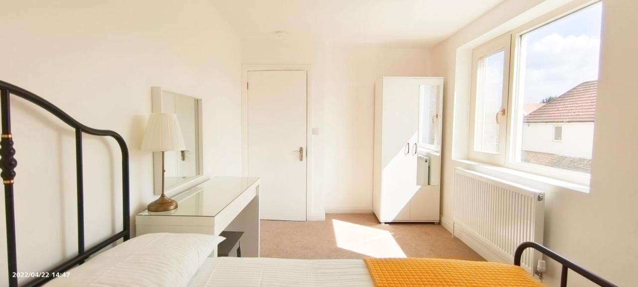 Phlox Garden Apartment ซัตทอน ภายนอก รูปภาพ